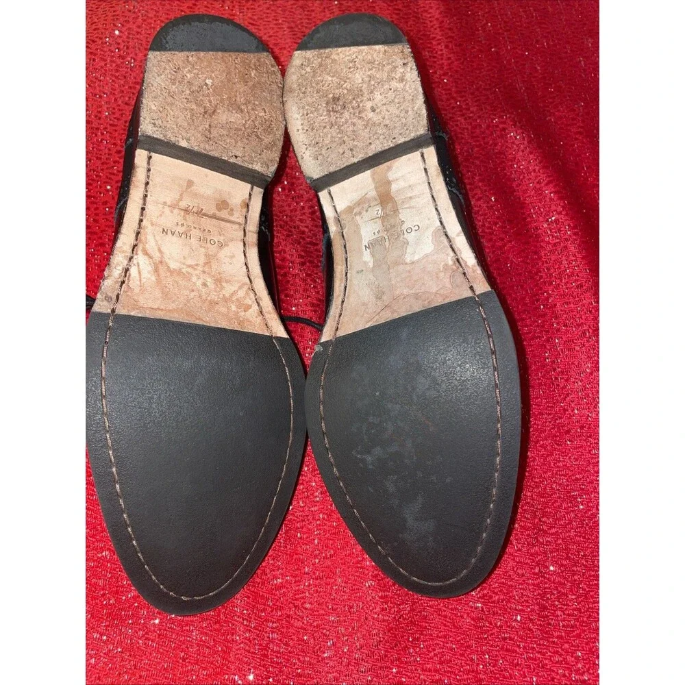 Women's Cole Haan Black Gold Wingtip Oxford Size 7.5B